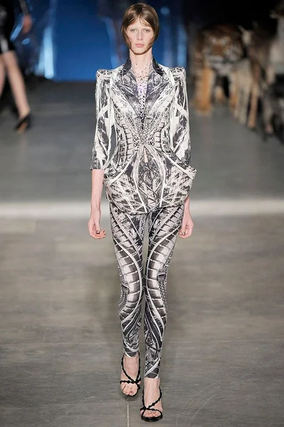 Look 36